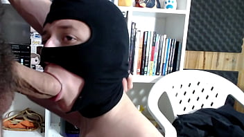 Le chupo la verga gigante a mi hermanastro me encanta su verga