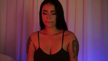 Brunette masturbate a shy guy