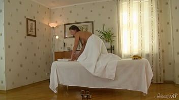 Brunette hottie lisa ends up satisfied after a naughty massage