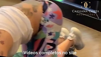 Essa baixinha não para de aprontar