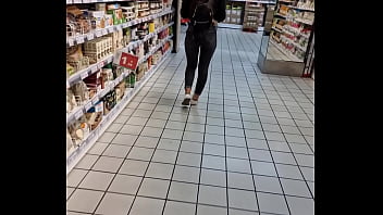 Chica descuidada me ofrese cu culo por unos pesos Chica descuidada me ofrese cu culo por unos pesos