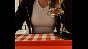 Chica descuidada me ofrese cu culo por unos pesos