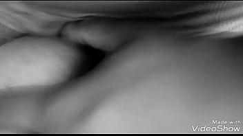 Metendo olhando pro cuzinho da esposa