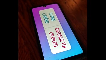 Nouveau teaser gratuitje me gode et me fait jouir dans un pub londonien la