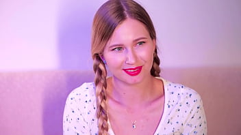 Stella cardo sexy shakes her ass