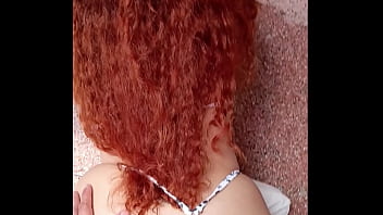 Una Chica De La Universidad Se Descontrola En La Piscina thumbnail