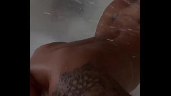 Vem tomar banho comigo amor