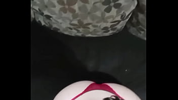 Branquinha gostosa se exibindo bunda enorme