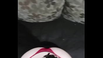 Branquinha gostosa se exibindo bunda enorme