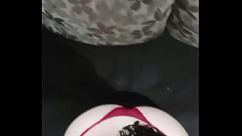 Branquinha gostosa se exibindo bunda enorme