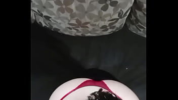 Branquinha gostosa se exibindo bunda enorme