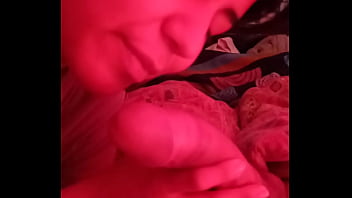 Me despierta con un oral