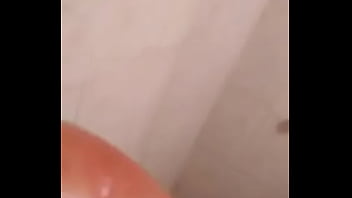 Baño espuma desnudo