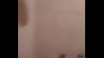 Baño espuma desnudo