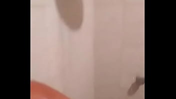 Baño espuma desnudo