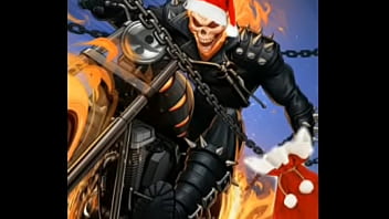 Frankenstein haciendo una video respuesta