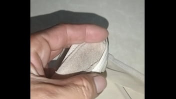 Trộm được quần lot gái mập dâm nứng ướt đũn quần