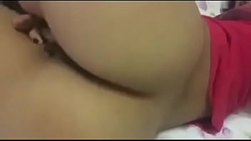 Mi novia se mete el dedo bien rico