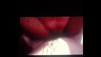 Uma novinha que adora sentar