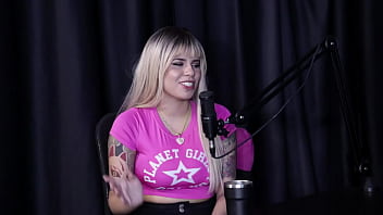 Gravou poucos fetiches namora um policial que a ajuda em algumas cenas foi uma surpresa para a família e recebeu crítica por fazer um cosplay gabriella gushi watch sheer red