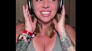 The price of these airpods max totally worth it ##max##jammingout##playtime The price of these airpods max totally worth it ##max##jammingout##playtime