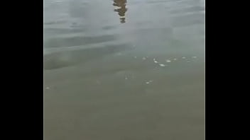 Me Exibindo Na Praia Com Bikine Bem Pequeno thumbnail