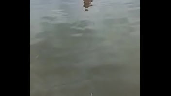 Me Exibindo Na Praia Com Bikine Bem Pequeno thumbnail