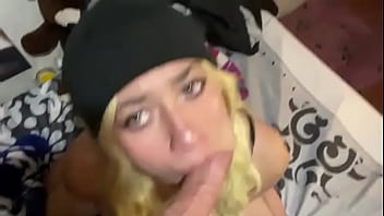 ¡¡¡se la mamo como una puta para q no se folle a la perra de mi vecina