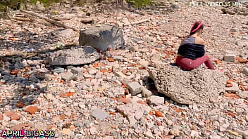 Threesome two sluts thirsty for yellow piss drink more than 3 liters in public argentinian national park