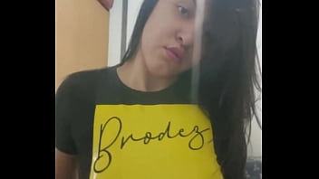 Dançando pelada no espelho