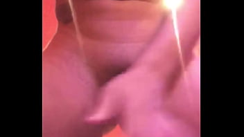 Dançando pelada no espelho