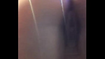 Dançando pelada no espelho