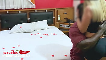 Ah o beijo quem gosta de beijar na boca comenta