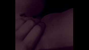 Tocandose con mi vergon