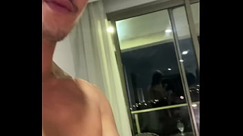 Morena brasileira peituda fodeu com a piroca torta sem frescura