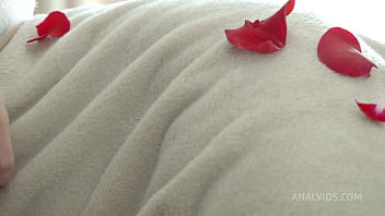 Only3x girls amy and jayla enjoy a petaled lesbian breakfast 4k