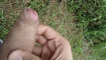 Batendo Punheta No Sitio thumbnail