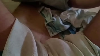 Una Deliciosa Meada Con Mi Pañal Y Pantalón Puesto Y De Paso Deliciosa Pajita Y Doble Orgssmo thumbnail