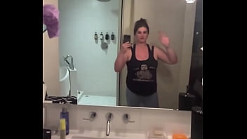 I really love this room aboutto soak in the tub