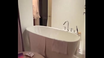 I really love this room aboutto soak in the tub