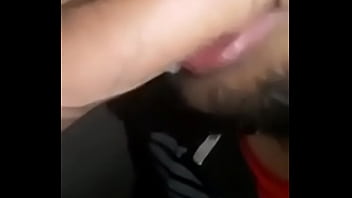 Gozou Na Minha Boca E Eu Cuspi No Pau Do Novinho thumbnail