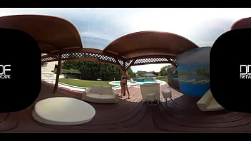 Poolside penetration solo summer lovin'