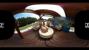 Poolside penetration solo summer lovin'