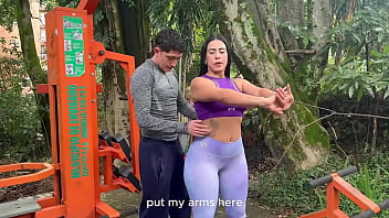 Latina milf de enorme culo pide ayuda y termina cabalgando una gruesa polla de un chico nerd culona es follada en su coño humedo hasta el orgasmo Latina milf de enorme culo pide ayuda y termina cabalgando una gruesa polla de un chico nerd culona es follada en su coño humedo hasta el orgasmo