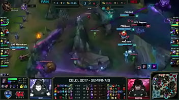 Nerdzinhbos e nerdzinhos gays sendo fodidos pela seleção