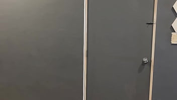 Big tits milf real hotwife cherry es la esposa de adrian una milf tetona de ojos verdes y vino para que le hicieran un anal dos singles siguiendo roleplay de esposa insatisfecha y 2 técnicos de aire