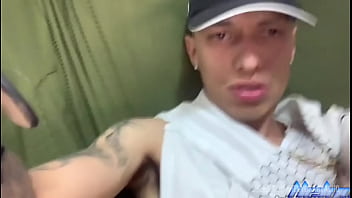 A putinha descobriu que faço vídeo pornô com homem e não acreditou em me ver sentando nos pauzudos e acabei comendo a buceta dela A putinha descobriu que faço vídeo pornô com homem e não acreditou em me ver sentando nos pauzudos e acabei comendo a buceta dela