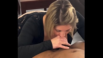 Wife is fucked by her bull and takes a massive facial