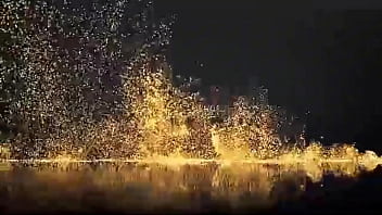 O safado me pegou no flagra usando vibrador e se aproveitou de mim