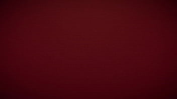 Brincadeira na piscina com três amigas